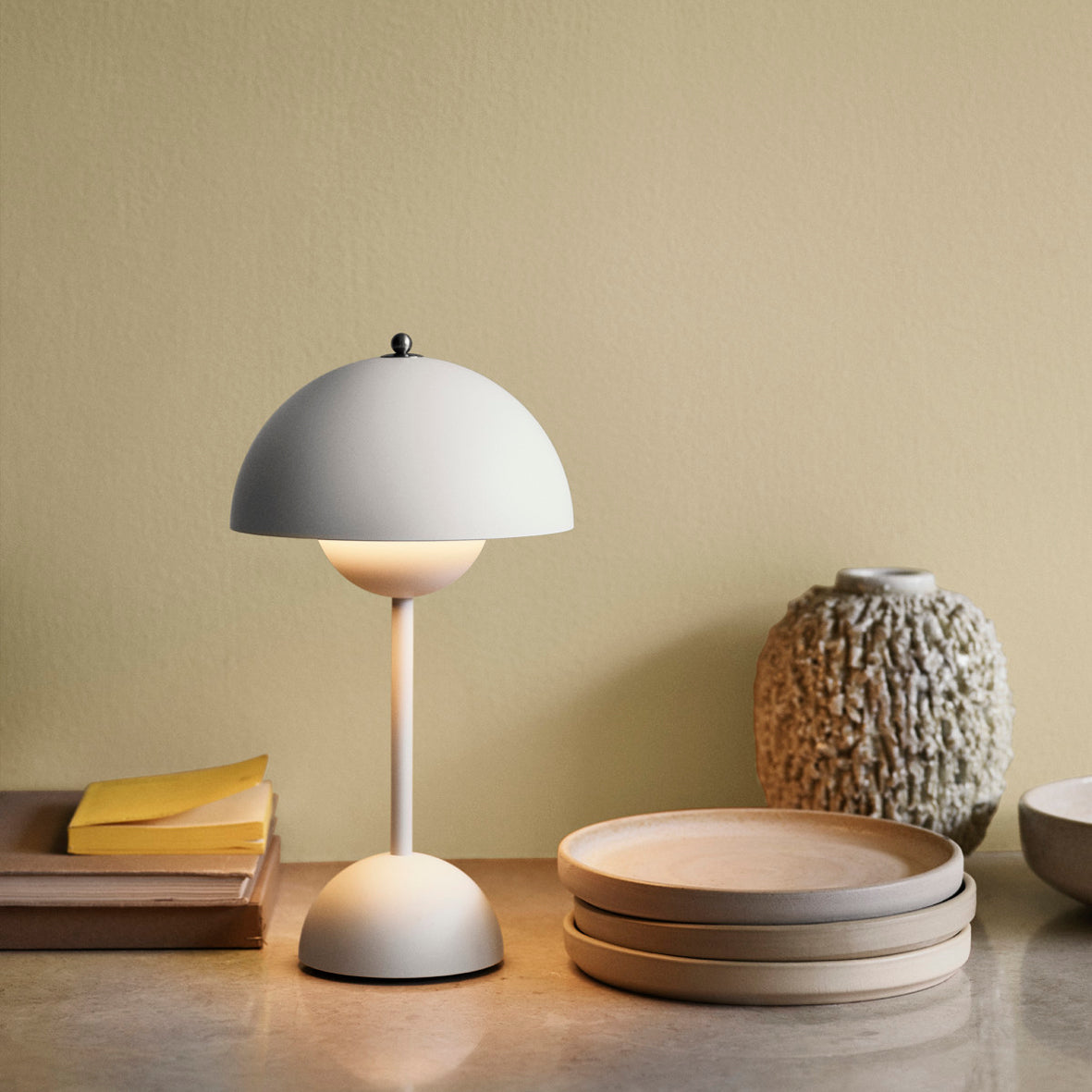 Flowerpod Portable Table Lamp