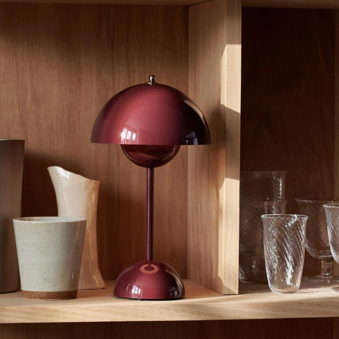 Flowerpod Portable Table Lamp