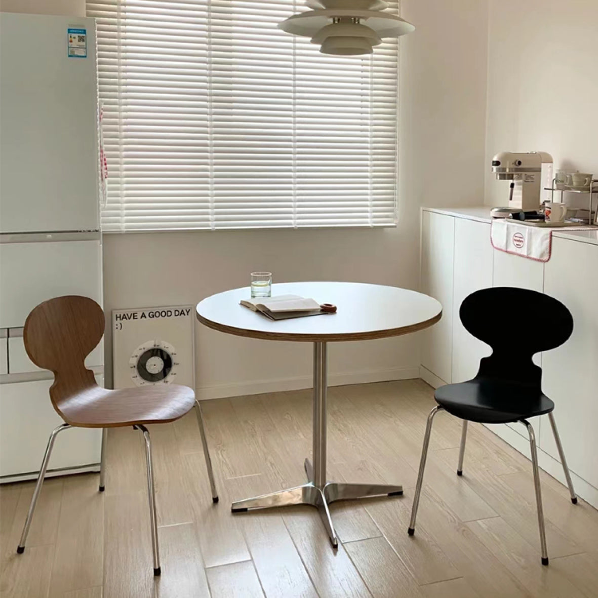 Retro Round Dining Table
